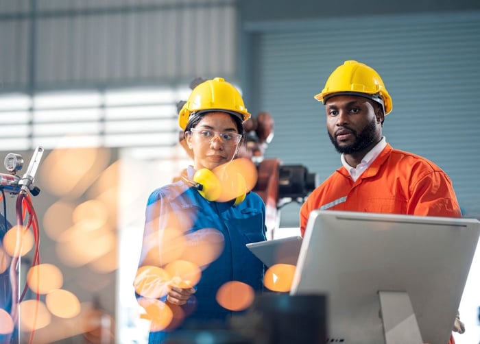 engineers aan het werk