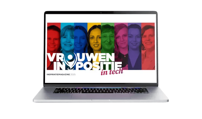 Mock up scherm met 8 gezichten van vrouwen tegen gekleurde achtergronden