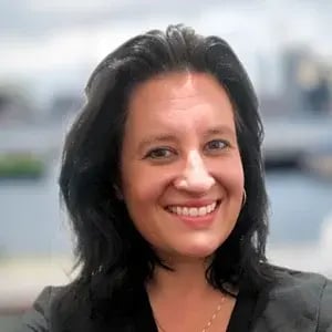 Auteur Joyce Lopulalan