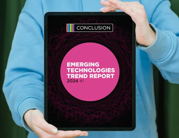 Een Ipad met daarop het emerging technologies trend report