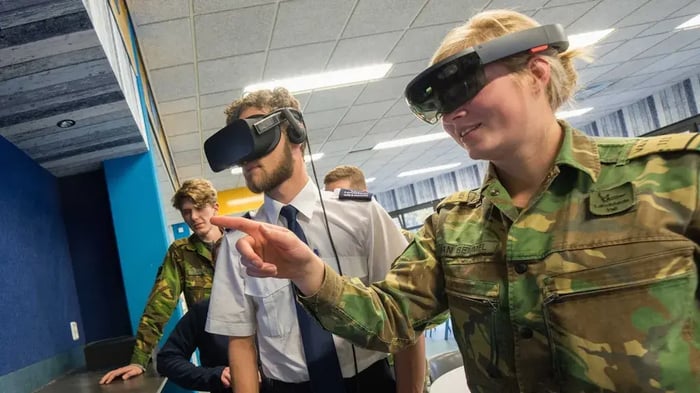Soldaten gebruiken een VR headset