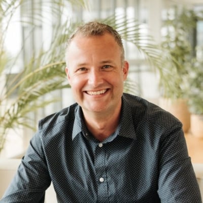 1713271491-djai-niewenhoven_headshot