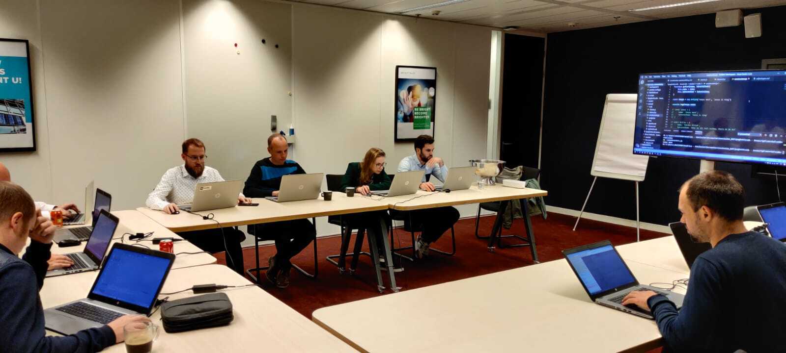 Werkgroepsessie op een kantoor