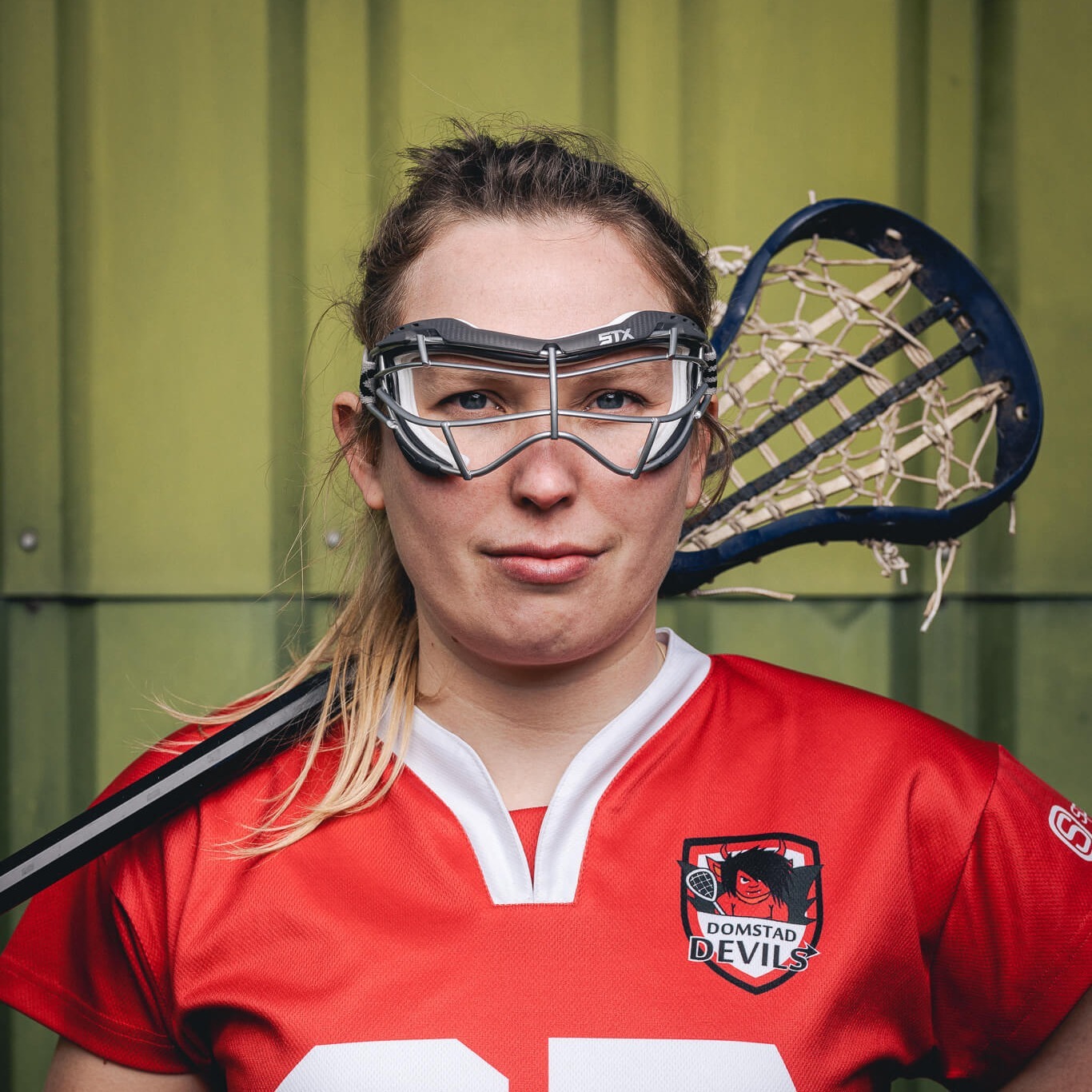 integratiebaas in lacrosse outfit