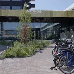 Furore Antonian Amsterdam kantoor.