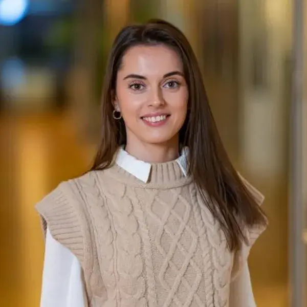 furore collega naomi