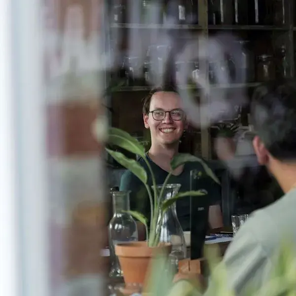 Foto van lachende man