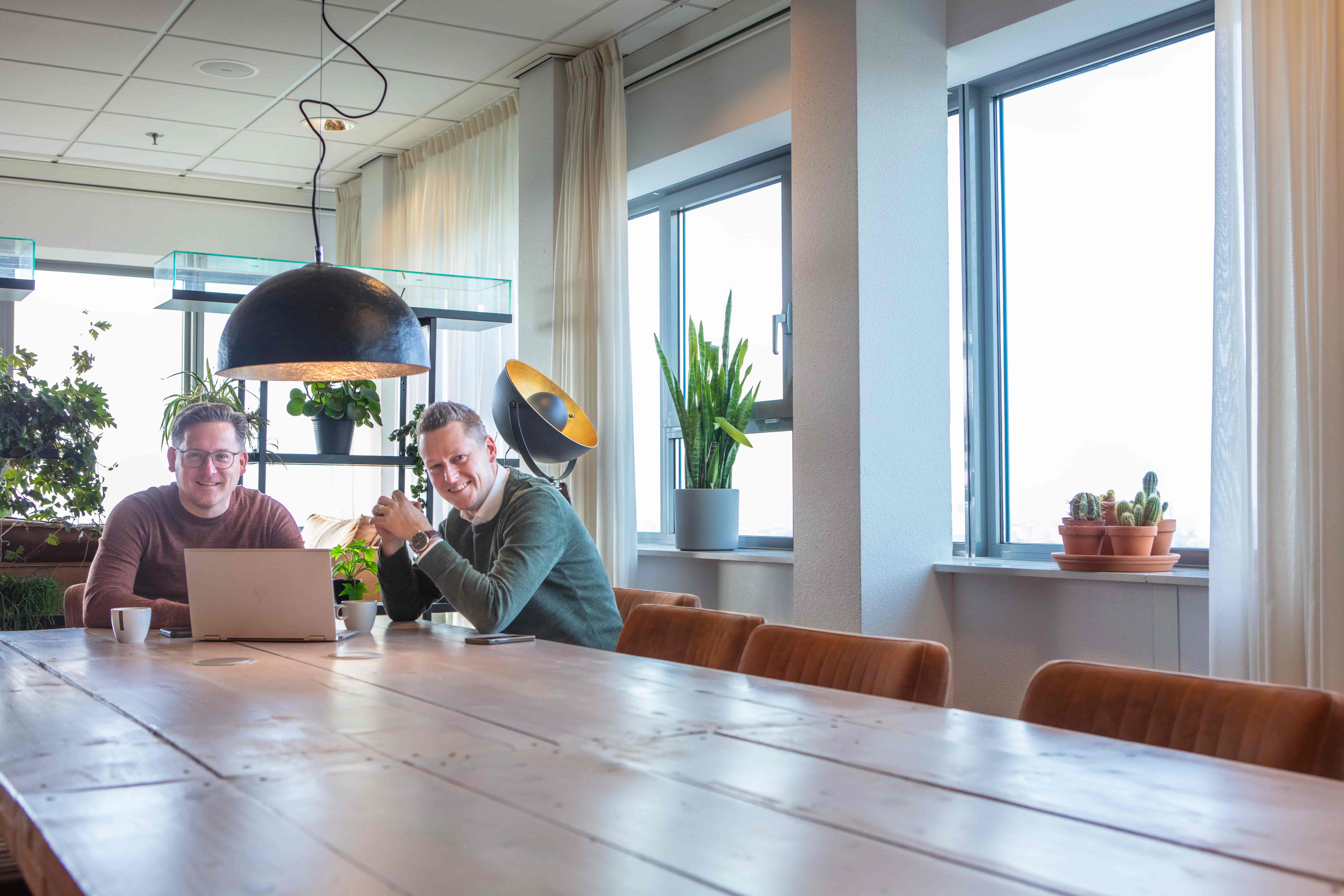 1741105786-cmbs-collegas-dennis-marco-okt24nr0726-small