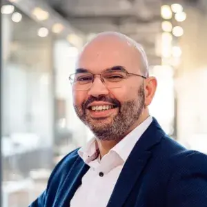 Meneer met bril - Neem contact op